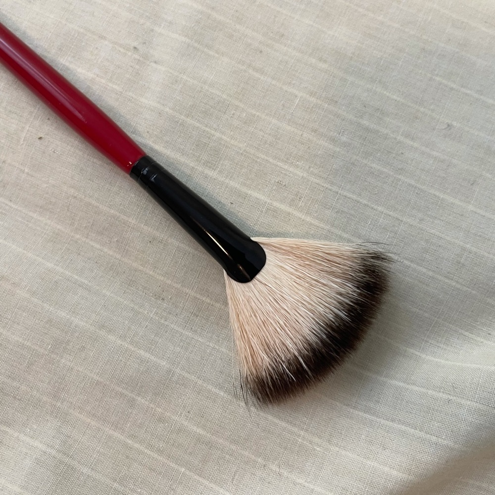 Smashbox Fan Makeup Brush